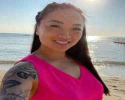 She has big tattoos on both of her arms, which shows that the YouTuber is a tattoo freak.